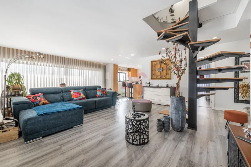 Chalet seminuevo de 3 dormitorios en el centro de Vila Verde