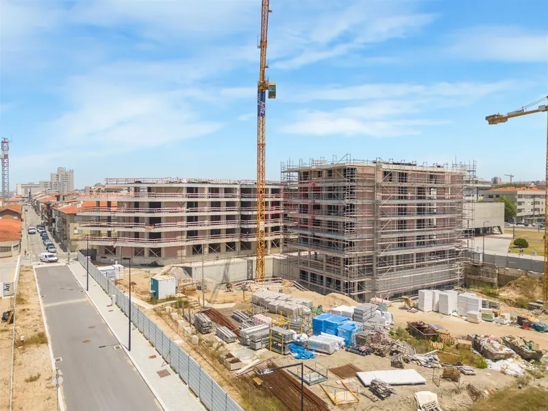 Apartamento de 2 dormitorios en la urbanización Espinho Beach Residendes en Espinho