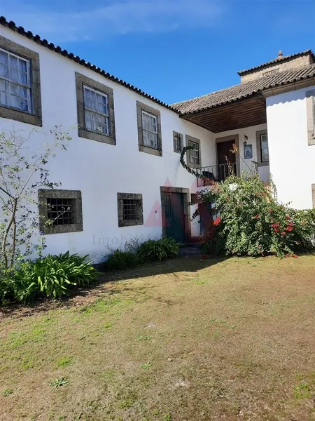 Historischer Bauernhof aus dem neunzehnten Jahrhundert mit 8,4 ha in Roriz – Santo Tirso