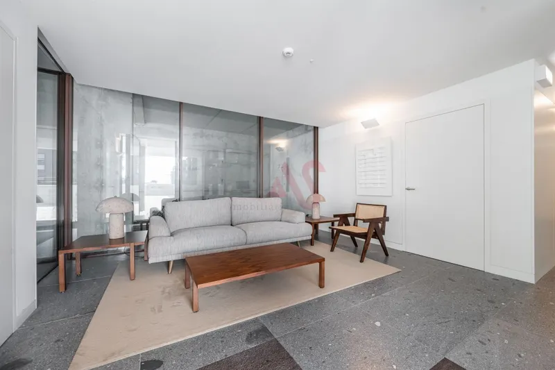 NOUVEAU appartement de luxe de 2 chambres dans la tour Miramar à Porto