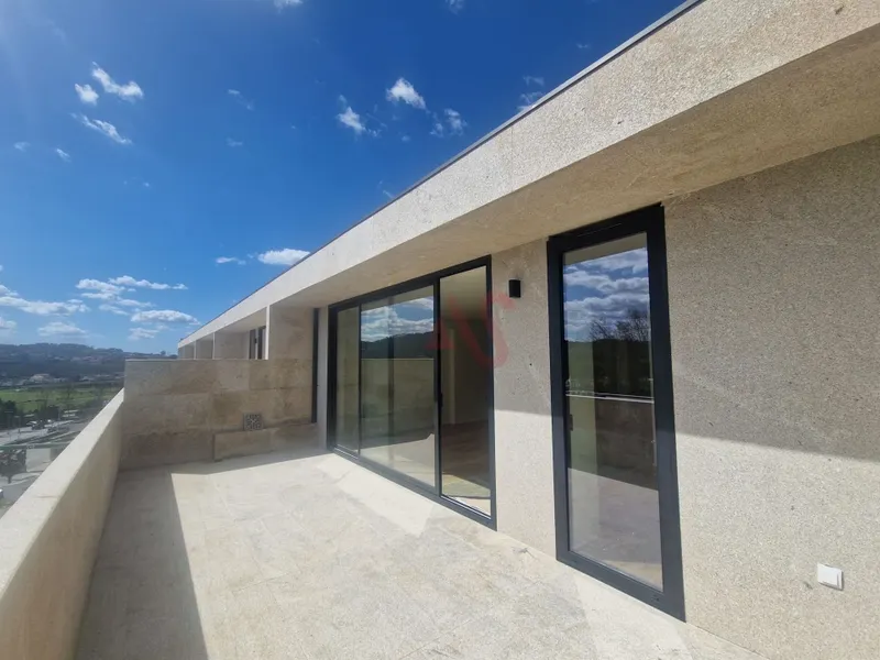 Apartamento de luxo T2 recuado em Creixomil, Guimarães