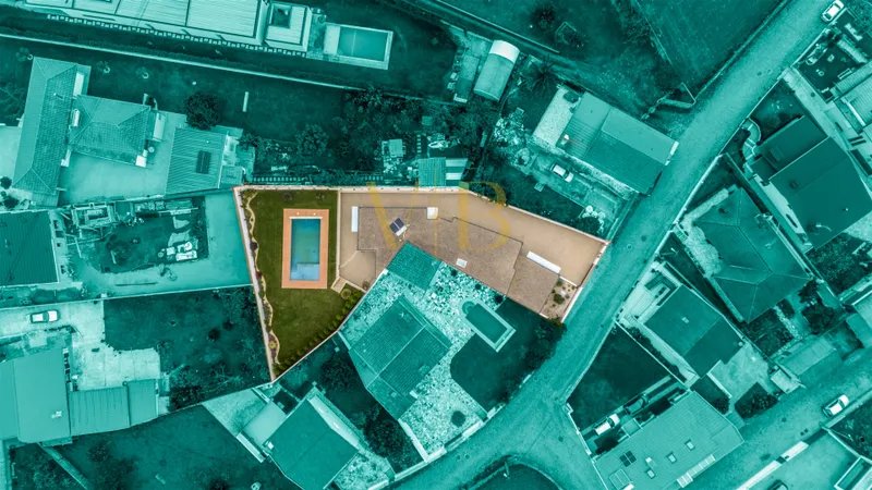 Moradia Térrea com Piscina e Garagem, Póvoa de Varzim