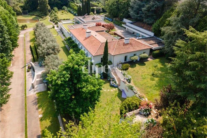 Luxuosa propriedade T5 em Guimarães