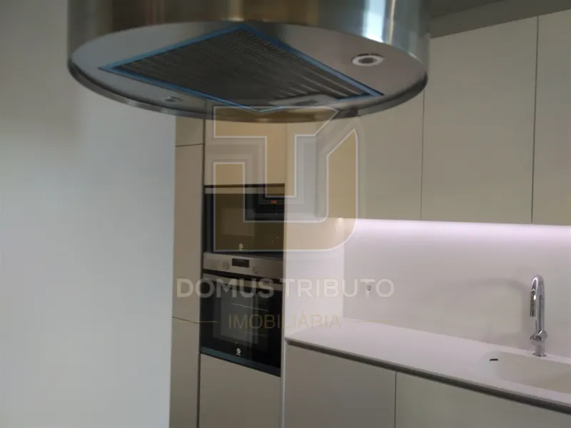  Apartamento T4 Totalmente,  Remodelado à Rotunda da Boavista, Porto