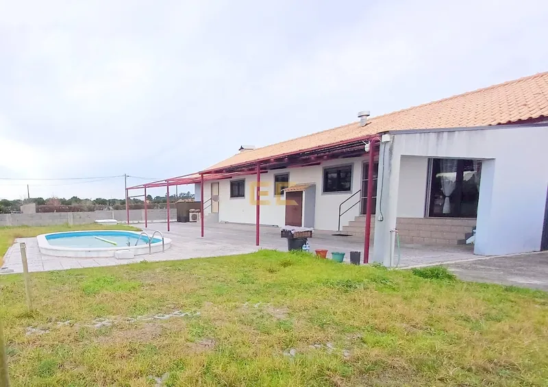 Maison 3 chambres avec piscine et terrain - Bonne chance !