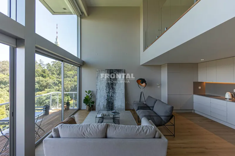 Apartamento T0 com Mezanine e Vista Panorâmica | Mafamude, Vila Nova de Gaia