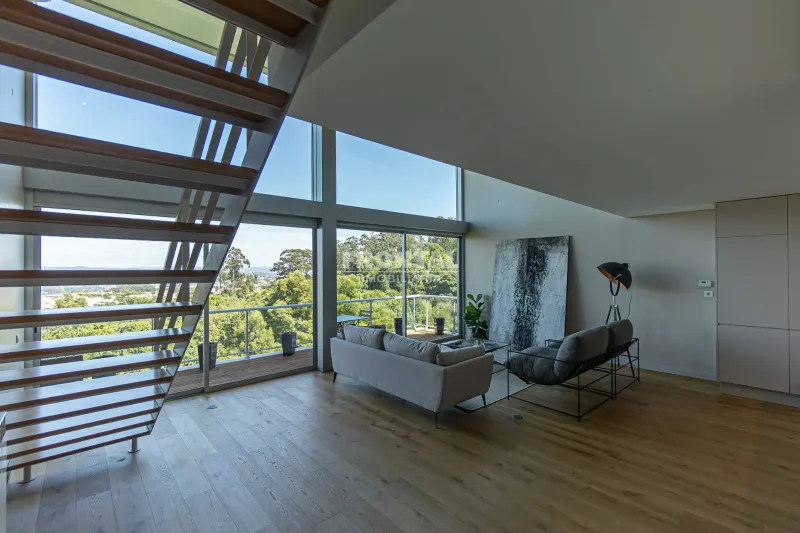 Apartamento T0 com Mezanine e Vista Panorâmica | Mafamude, Vila Nova de Gaia