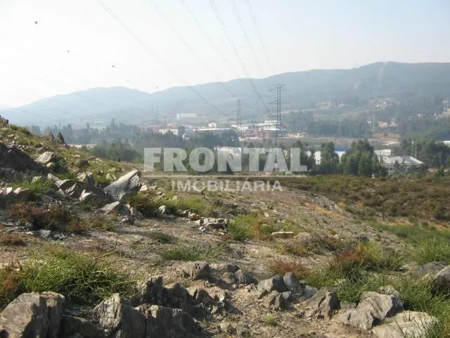 Terreno com 70.616 m² para comércio ou apoio a indústria | Zona Industrial de Campo, Valongo.
