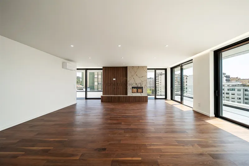 Penthouse T4 de Luxe à Vila Nova de Gaia | Golden Hour Real Estate