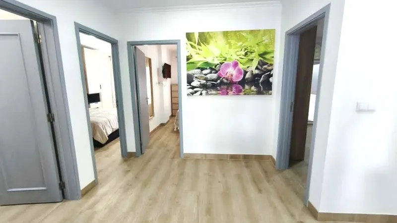 Apartamento T3 88m2 Remodelado, mobilado e equipado, 2 bons terraços - Centro de Setúbal