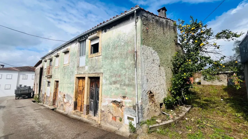 Detached house to restore T4