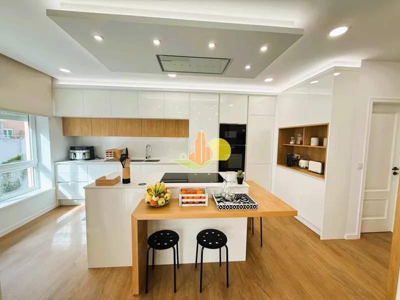 Appartement de 3 chambres à coucher dans une communauté fermée avec piscine