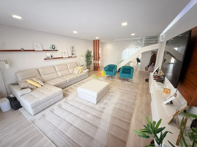 T4+1 Duplex mit Doppelgarage