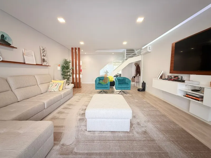 T4+1 Duplex mit Doppelgarage