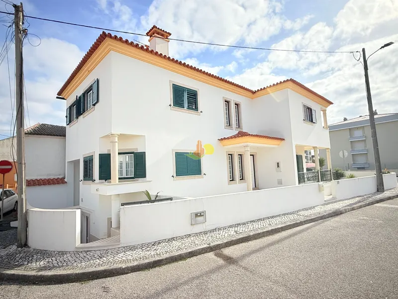 Moradia junto à praia 