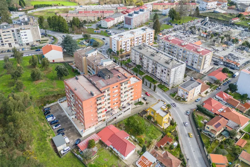 T3 com Excelente Exposição Solar no Coração de Paredes