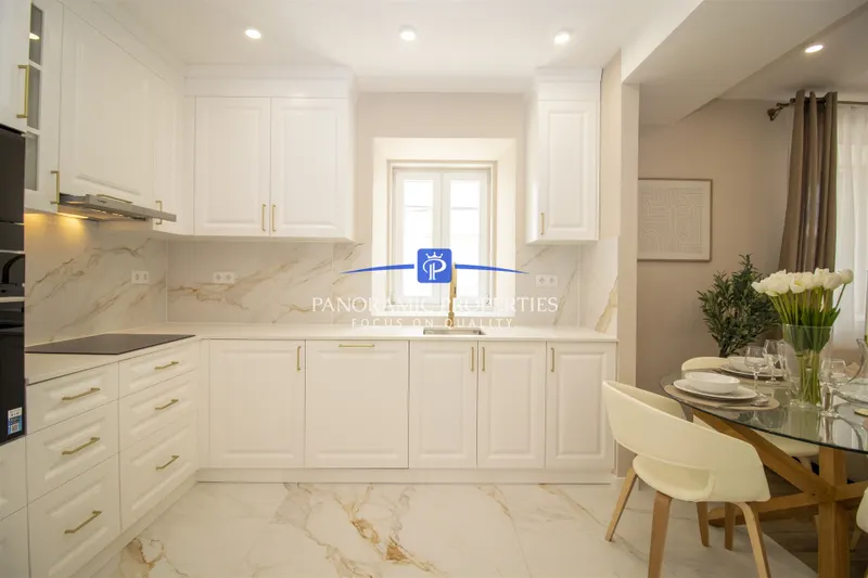 Beautifully appointed 3-bedroom recently fully renovated and refurbished