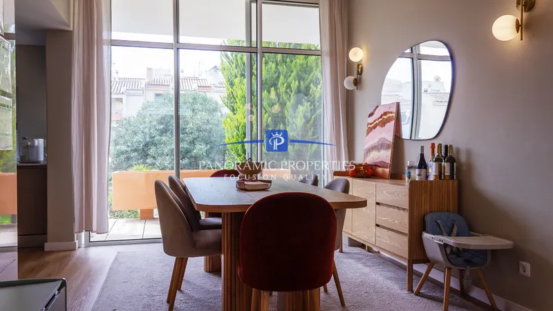 Arractive two bedroom townhouse with roof terrace