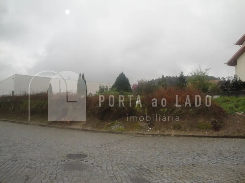 Semi-Detached House Plot – Pedroso, Vila Nova de Gaia