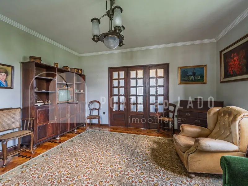 Abitazione 5 Vani +2