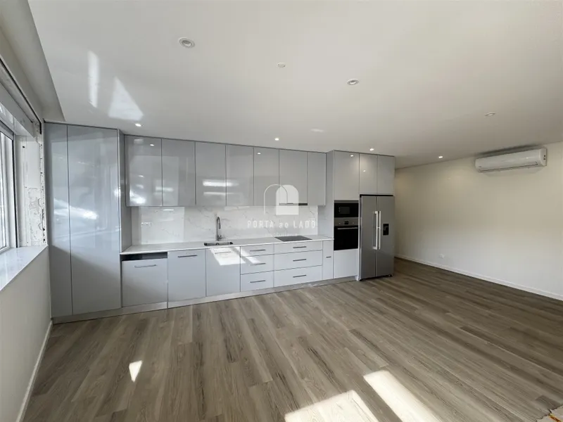 Brand-New 3-Bedroom Apartment for Sale in Seixezelo, Vila Nova de Gaia