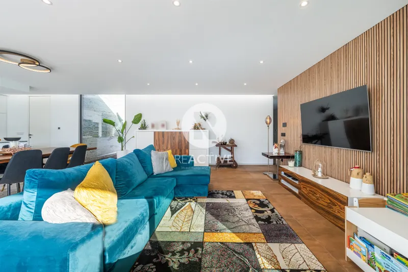 4-Bedroom Single-Storey Villa with Infinity Pool, Pine Forest Views and 1,620 sqm Plot – Avanca