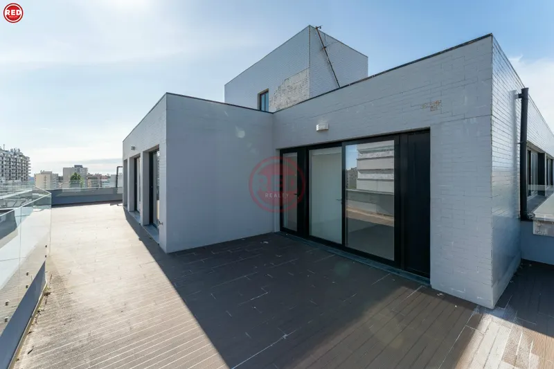 T2 Penthouse Rooftop c/ 2 lugares de garagem na Maia