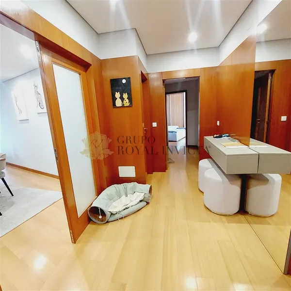 Apartamento T2  próximo Metyis e Hospital Fernando Pessoa.