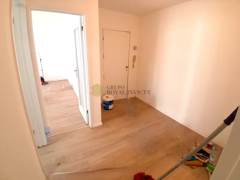 T3 em Remodelação com lugar de garagem  -  Baguim do Monte.