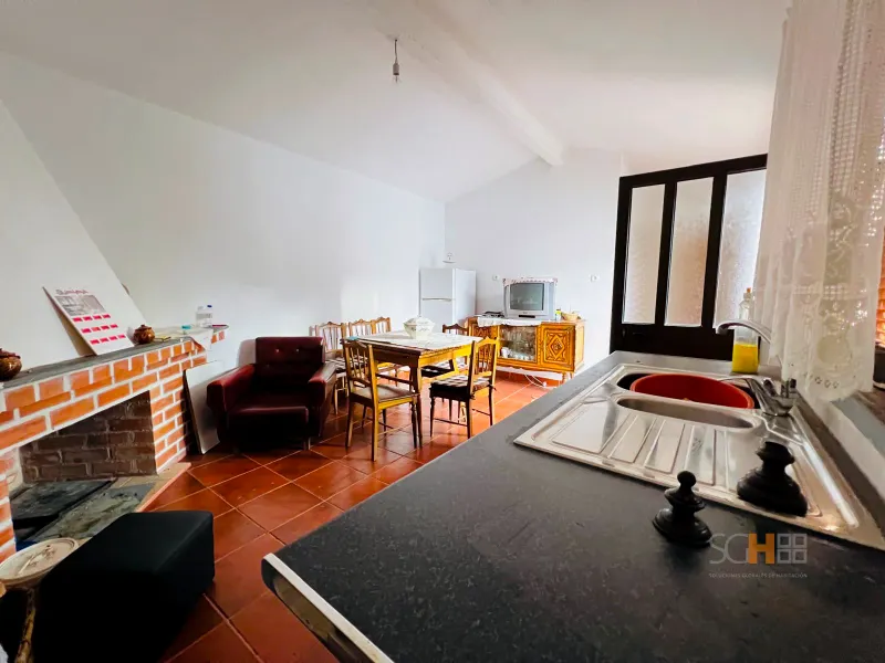 Sale Restored schist house, Junceira