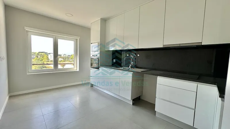 New 3 bedroom apartment in Torres Novas, with garage