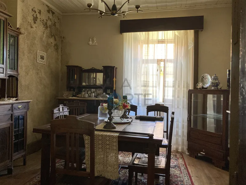 Moradia para Restaurar T5