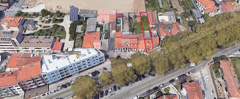 House in Circunvalação, 650m from Hospital de S. João and IPO