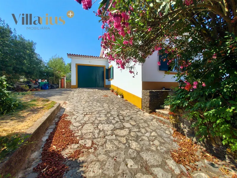 3 bedroom single storey house with swimming pool, sauna and garden 7 km from Tomar