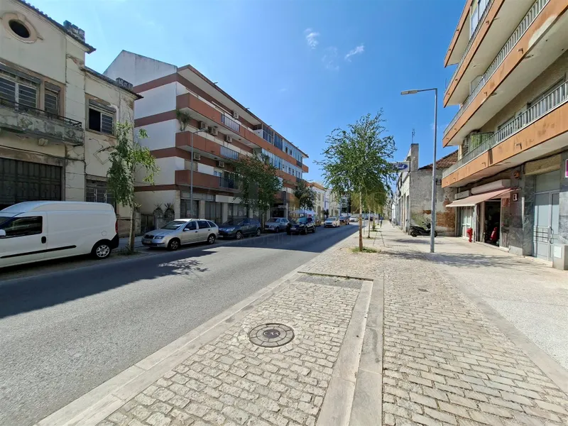 Apartamento T3 com Varandas – Espaço, Luz, Localizado na Zona Histórica de Tomar