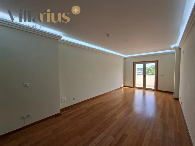 Apartamento em Tomar com terraço de 75 m2 e garagem box
