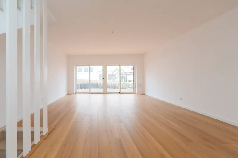 Moradia em Banda T2+1