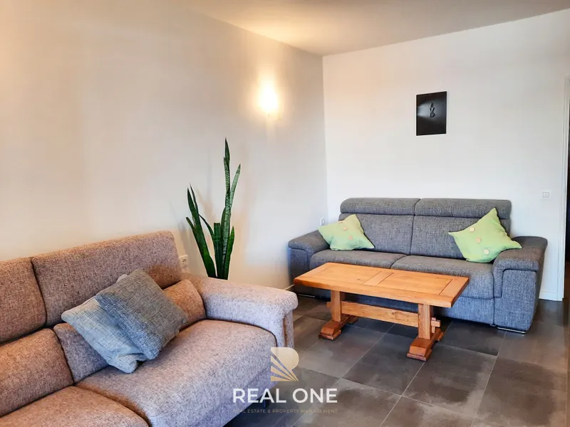 Apartamento de 1 dormitorio en Santa Eulalia, a 500 metros de la playa.