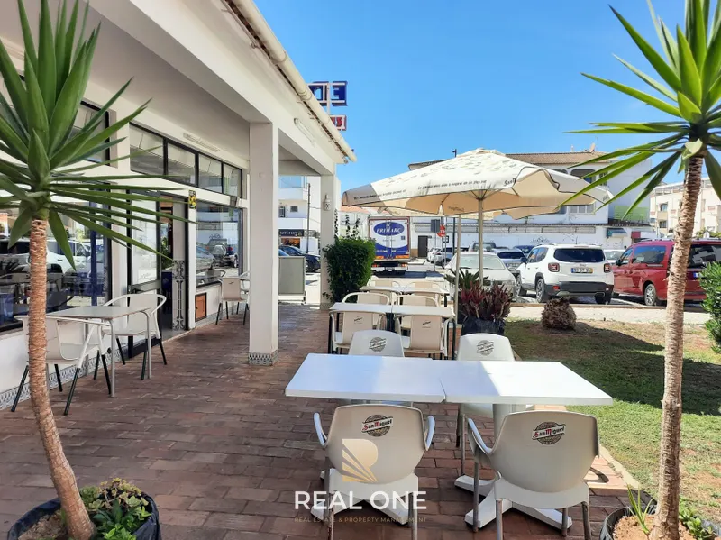 Oportunidade - Restaurante à Venda em Santa Eulália.