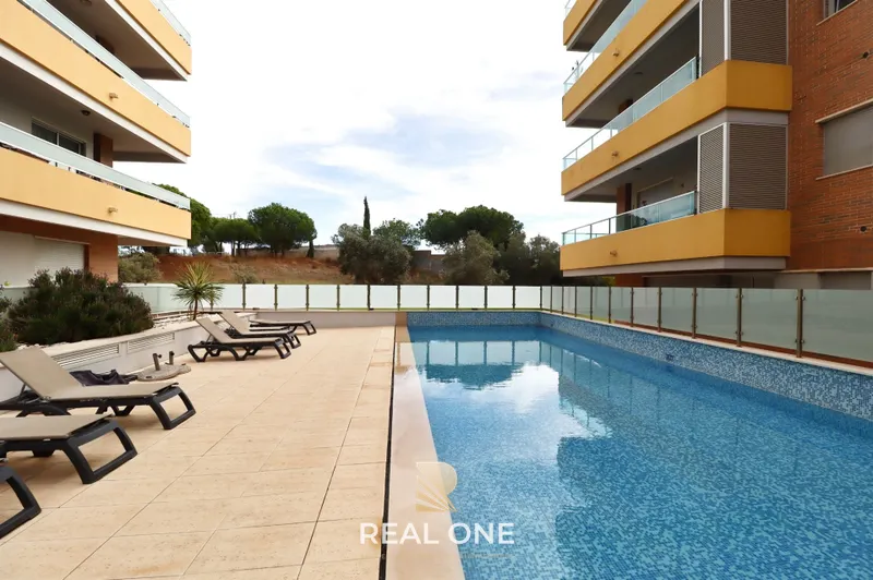 Apartamento T2 com Piscina a 500m da Praia do Forte Novo