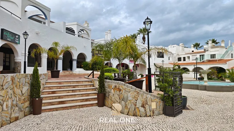 Turnkey Space in a Prestigious Algarve Resort - Carvoeiro