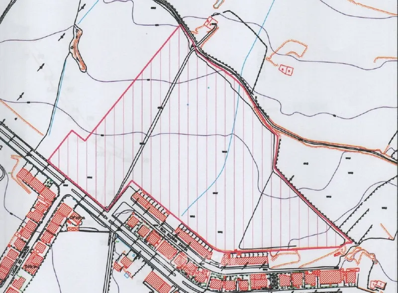Terreno de 57.750 m² - 10.000 m² de Área Urbana | Centro de Vila Flor, Bragança