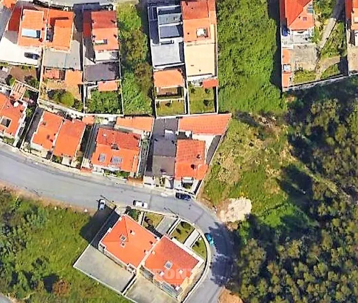 Terreno para Construção de Moradia - 3 Frentes | Baguim do Monte, Gondomar