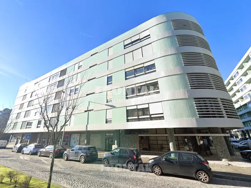 Lugar de Garagem para Venda | Polo Universitário, Hospital São João, Porto