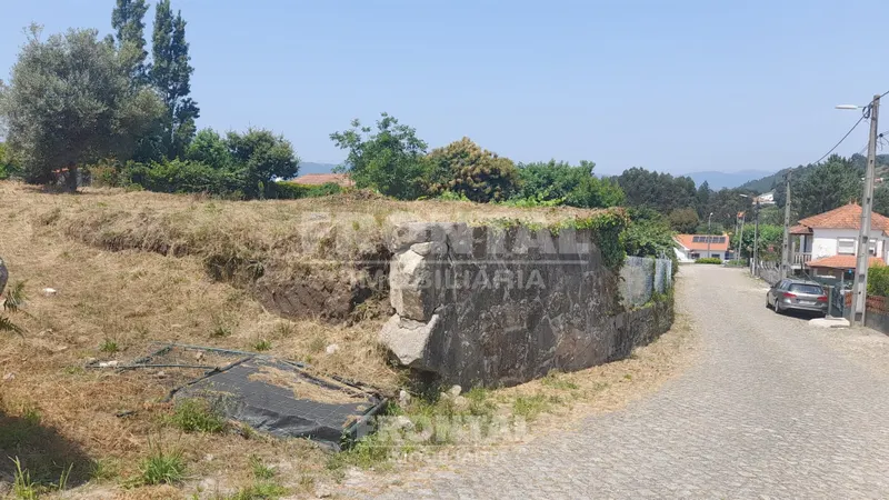 Terreno com Projeto Aprovado – 1392 m²