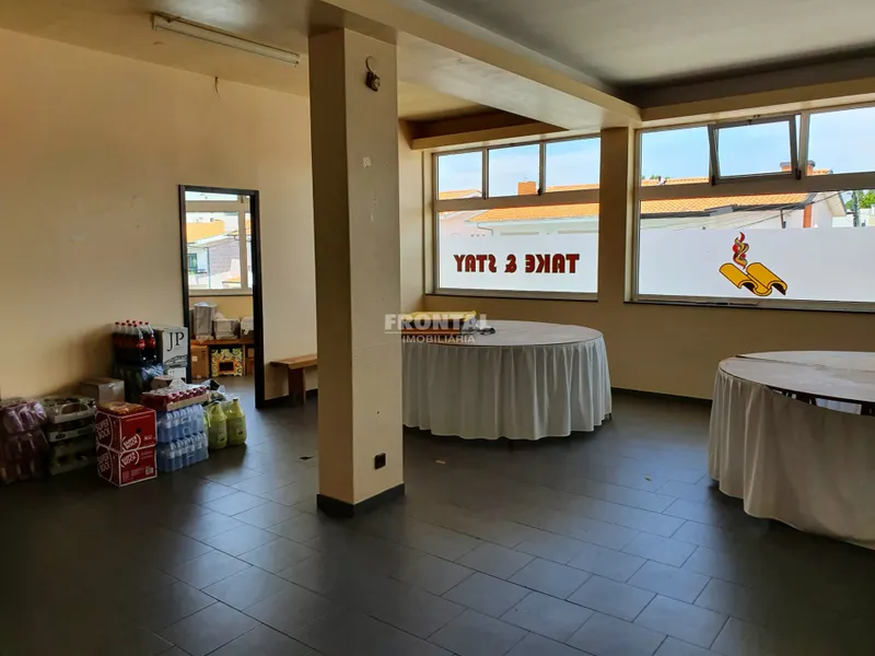 Loja ao Parque de Quires