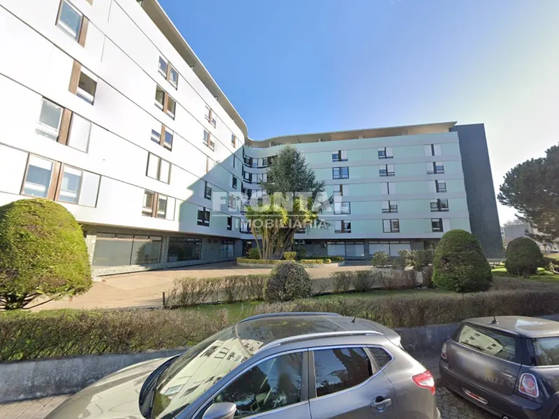 Lugar de Garagem para Venda &#124; Polo Universitário, Hospital São João, Porto