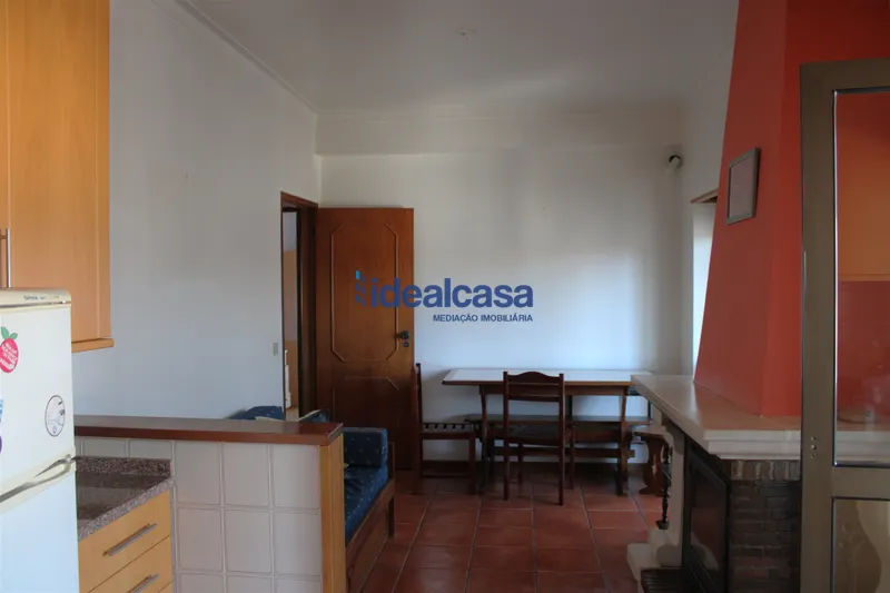 Apartamento T3 Celas – último andar com excelente luz natural