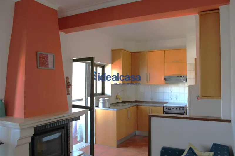 Apartamento T3 Celas – último andar com excelente luz natural