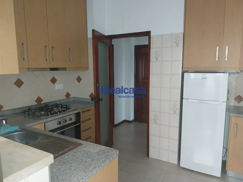 T3 para venda em Celas, garagem, varandas e vistas desafogadas